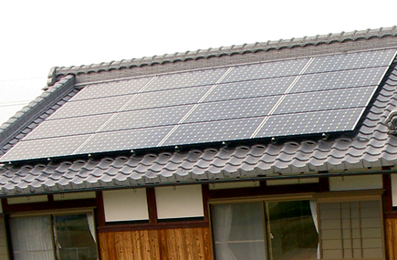 写真:太陽光発電施工例